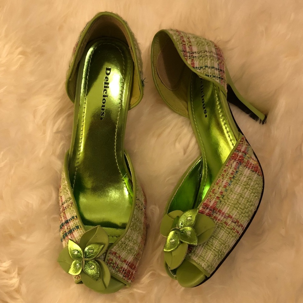 Stunning DELICIOUS Shoes Sz 8 Green Plaid Tweed
